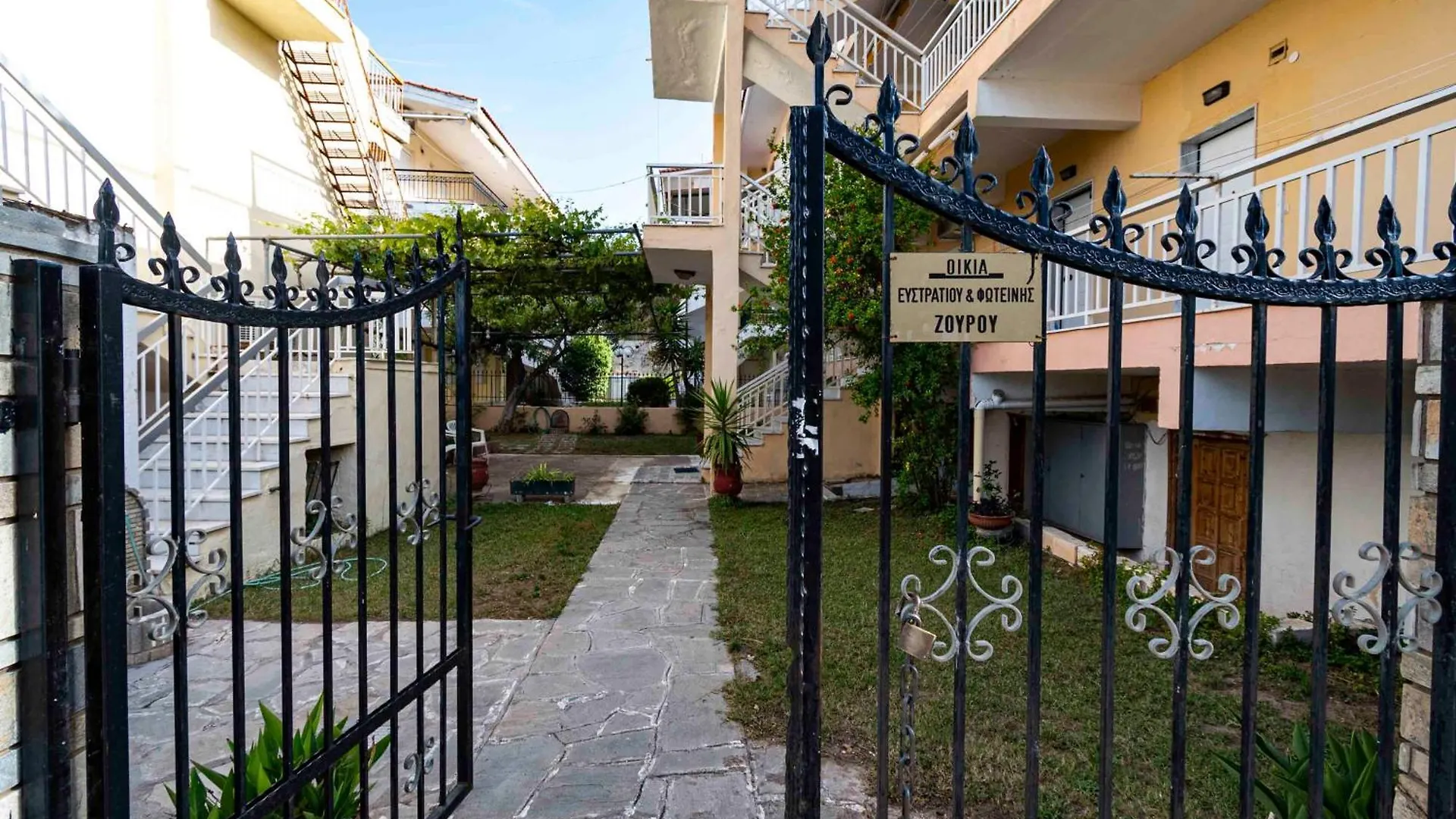 Erato Apartments By Rentalspro Services - Nea Plagia Halkidiki